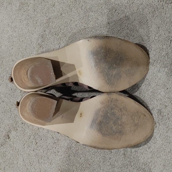 BCBG PL-ORI Heels - Picture 6 of 6